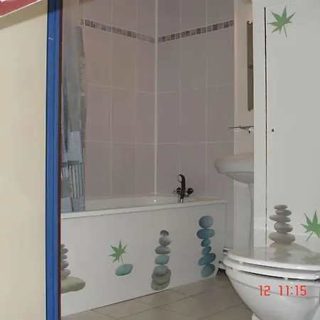 Apartman Aux Amarines Au Bord De La Du Grazel